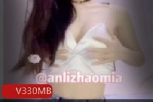 最新外网资源《牛仔美女》作品