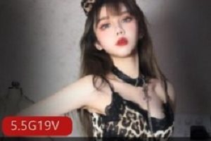 御萝双修&果咩酱：火辣身材、性感穿搭、精致五官，让人心跳加速的私人定制漫展视频