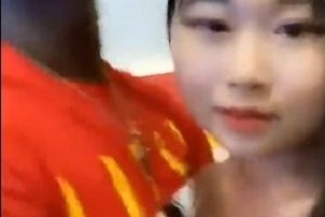 美眉找黑爹秀恩爱 后续大家自己想象一下 [1V 156M 百度盘]