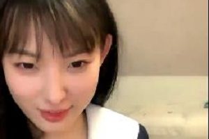 清纯可爱的糖纸妹妹，L舞bao鱼直播洗澡，2V、2.4G上拥有清纯修养的校园风邻家小妹！