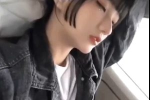 某推校花美女主播绝版77V1.5G浮力姬你夏总颜值丰满细腰翘蜜美腿室外抖M