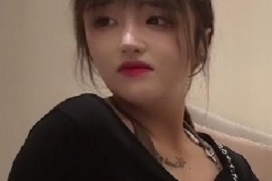 约会·丰腴妻子·皮肤白里透红·水花欲流