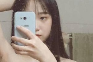 21V402M清纯反差妹黄晓盈：高质量颜值身材、活泼灵动！