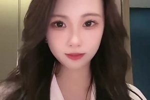 疯狂抖音大哥玩崩溃美女真容121V2.2G