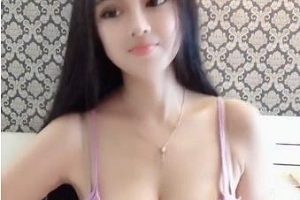 快手抖胸合集：身材精品柰子nV的网红视频