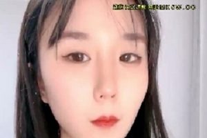 短发美少女的粉嫩胸前软肉和柔软美臀的抖馒头视频