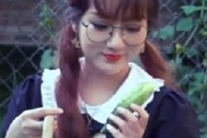 田地女仆超短裙肉丝美腿足秀-汐汐百度云资源