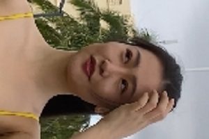 黄色比基尼长腿翘臀美女视频1V/5.91G/百度云