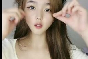 《黑丝校花级女神表演自拍青春靓女刮毛毛道具身材》