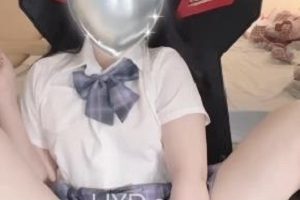 推荐16V-1.6G白色小型车