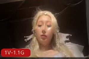 美人鱼Coser空模小甜甜自拍爆雷视频，时长2分47秒，用嘴拍摄，漫展惊喜求婚场景