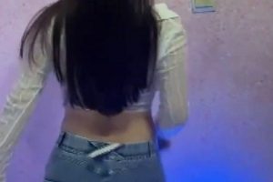 小情儿神秘付费福利视频：一字马12v16MB百度盘