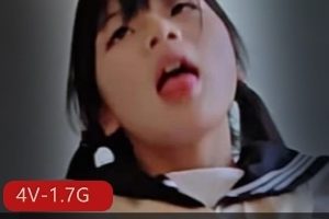 “超火！19岁小妹自拍《重庆DOM永夜》4V1.7G，35分钟，闺蜜同场，水印下载观看”