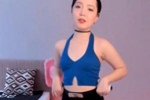 戴上钢盔那一刻!!你就是我心中最可爱的木叶丸!!!!! [1V4.3G]