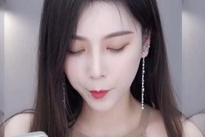 甜美兔妹妹七月热舞视频合集88v22.5g吸引眼球