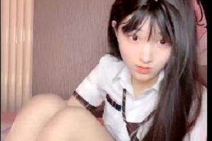 直播甜美小情人04年大叔互动合集1V1.2G，年纪差距对话全程露脸