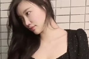 转载秀人网剧情演绎羞涩女杨晨晨最新作品1V1G，百度盘分享