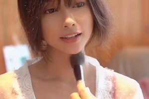 P站女神Kylie户外展示最新合集10V2.13G，化妆整形多才多艺