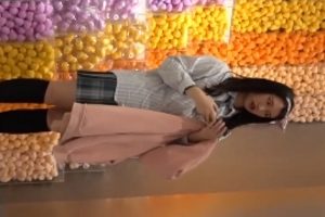 [自行打包]自拍街拍裙子风光合集何雯娜最新作品36V10G，百度盘资源丰富