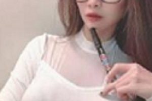 高颜值气质反差女神精品佳作2.4G，私底下开放的完美玩物