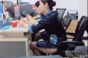 佛山院子售楼部经理合集15V10G，部门全景自拍