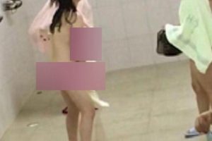 浴室展示合集5部2.3G校园秘密视角