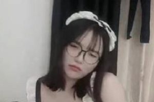 9V1.7G快手周周乖崽7月回归定制诱惑眼镜妹