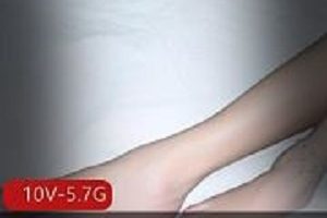 推特萌兰酱废弃工厂足系列合集5.7G娇媚蚀骨