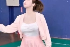 优质OnlyFans尤物体育馆惹火互动10部合集25.3G太感觉了