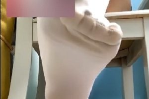 推特脏臭白丝脚趾印合集612部2V+恶魔寸止优质大棒狂喜